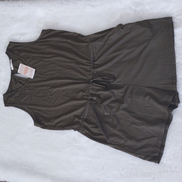 KIRUNDO, Sleeveless Crew neck shorts romper. - Picture 4 of 10